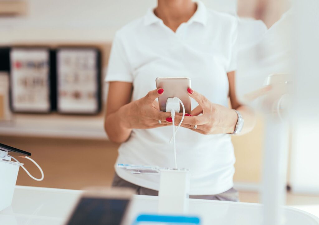 Phone contract ended, what should you do next? 1 mobile phone