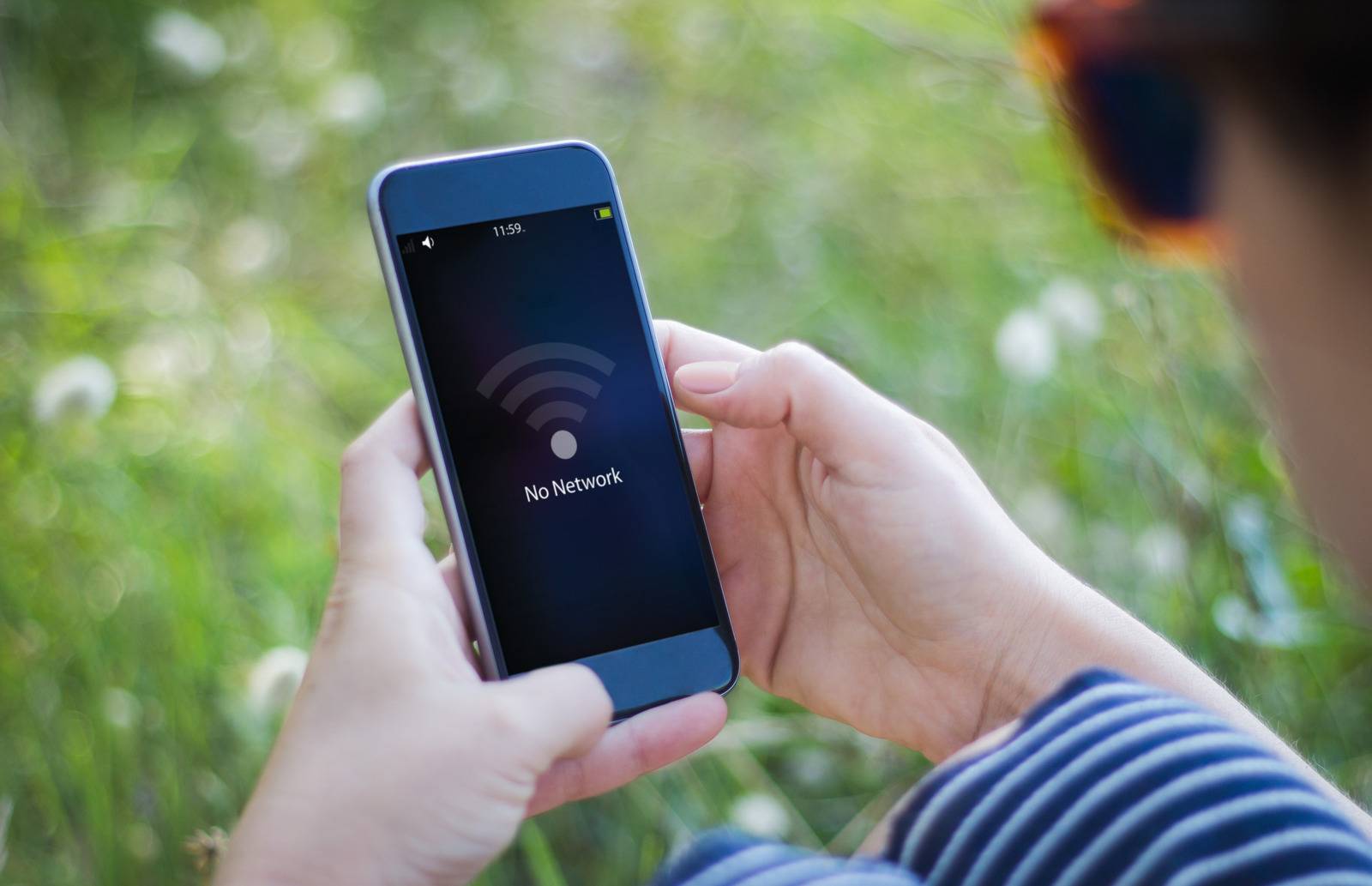 What’s causing your Wi-Fi signal issues? 4 iphone no wifi