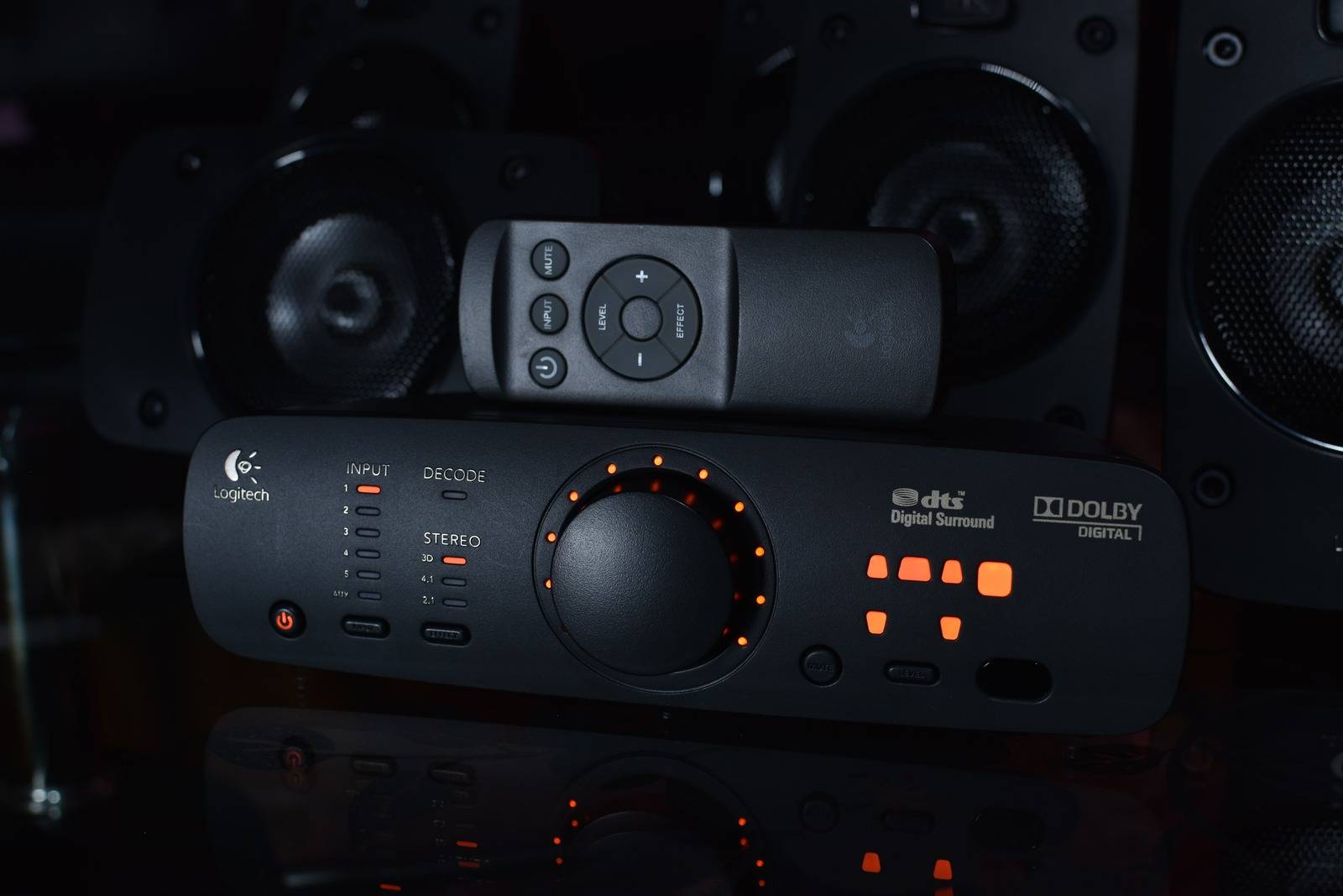 Movie Magic at Home: Stunning Home Cinema Design Ideas 21 surround sound system